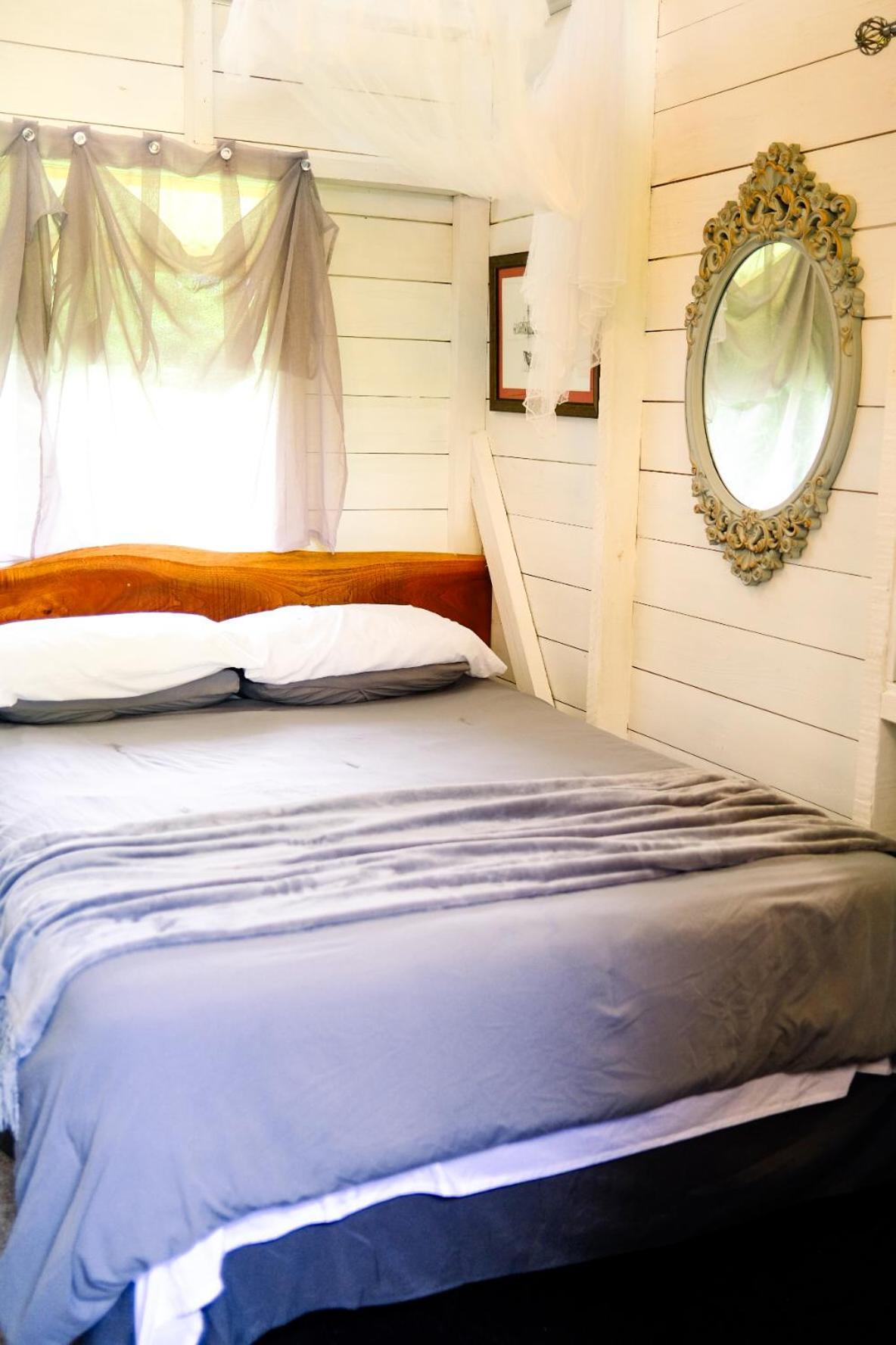 Parrot Hall Silk Cotton Cottages מראה חיצוני תמונה